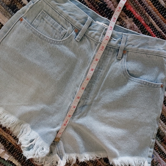 Pacsun Moon & Stars Astrology Lightwash Cut-Off Denim Short Shorts Womens 26 - Picture 11 of 13
